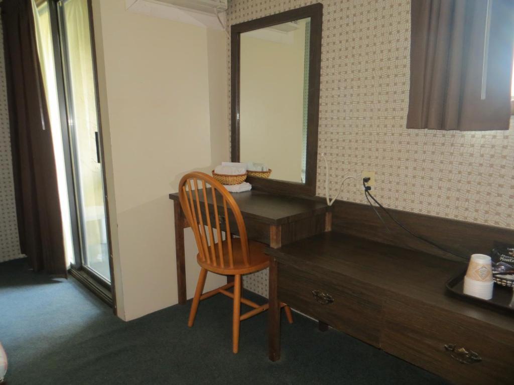 Harrison Village Motel Harrison Hot Springs Ruang foto